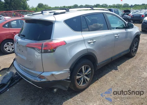 2016 Toyota Rav4 Xle z USA, uszkodzony, nr VIN 2T3RFREV6GW472806